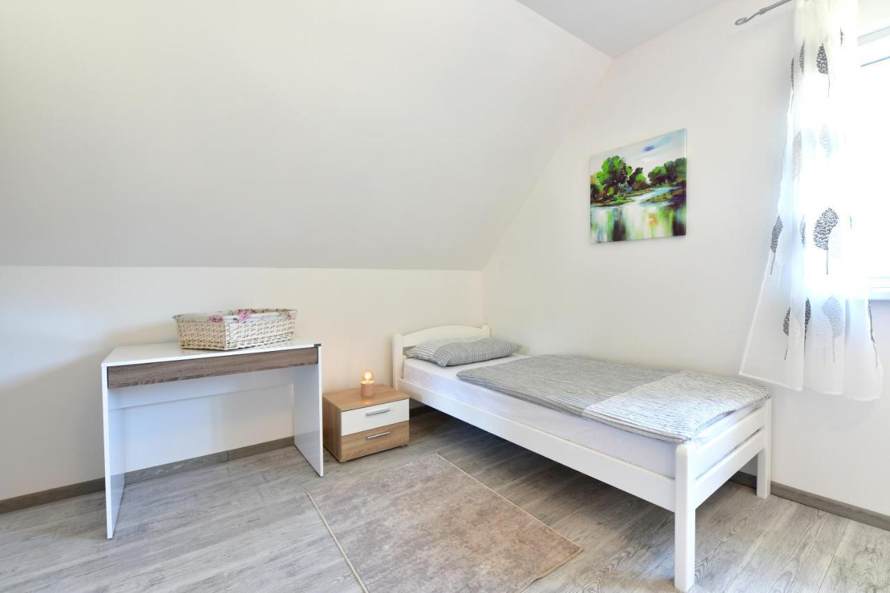 Kuca Za Odmor Roby Apartment Saborsko Bagian luar foto