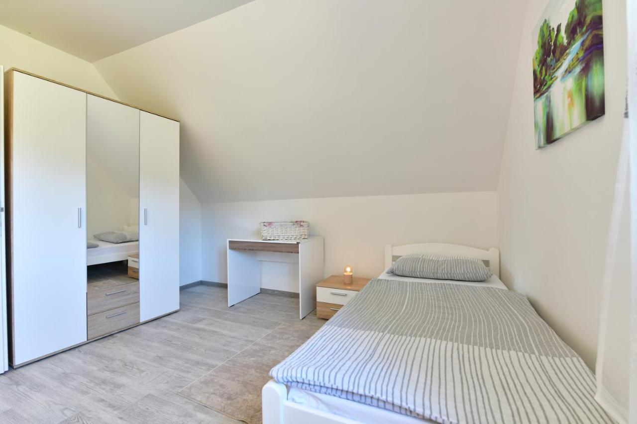 Kuca Za Odmor Roby Apartment Saborsko Bagian luar foto