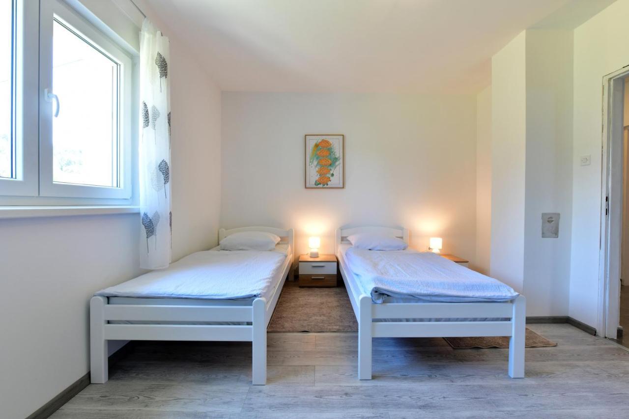 Kuca Za Odmor Roby Apartment Saborsko Bagian luar foto
